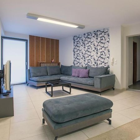 Spacious Fully Equipped 3Bd 2Bath Apt In The Heart Of City With Balconies Ac And Fast Wifi #1 Héraklion Extérieur photo