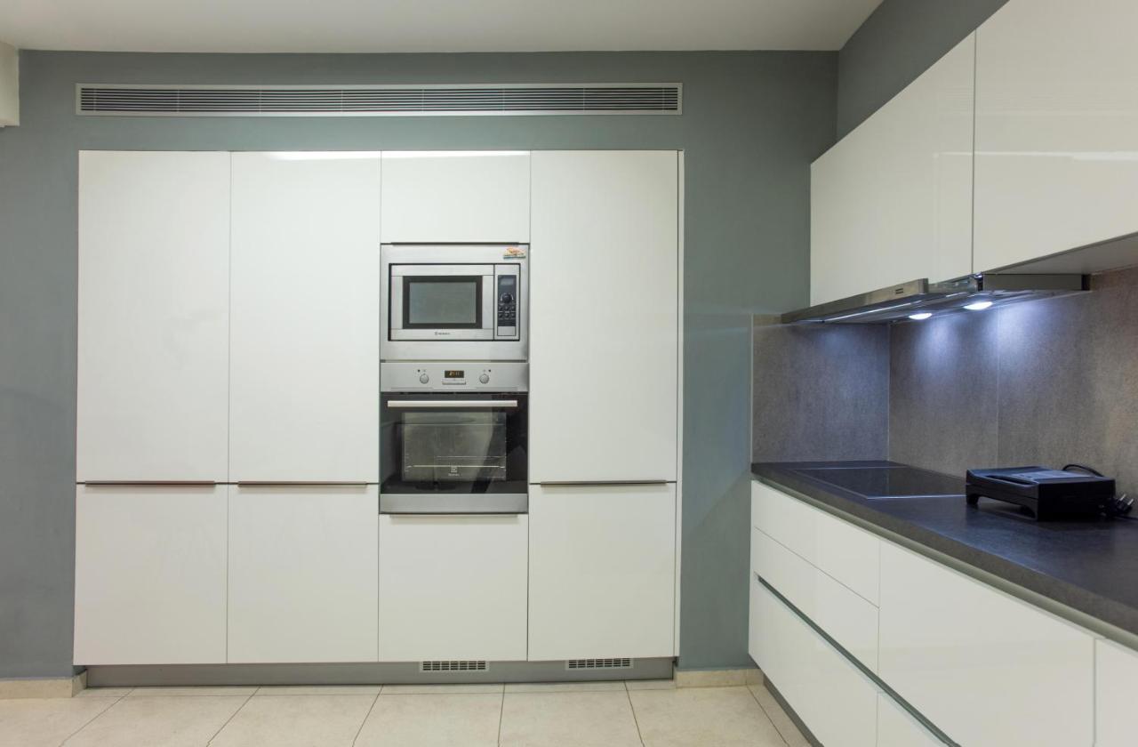 Spacious Fully Equipped 3Bd 2Bath Apt In The Heart Of City With Balconies Ac And Fast Wifi #1 Héraklion Extérieur photo